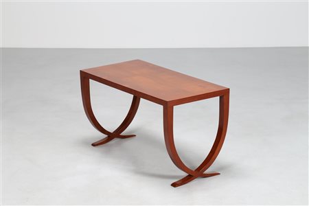 BEGA MELCHIORRE (1898 - 1976) Tavolino da caffè in ciliegio, anni 30....