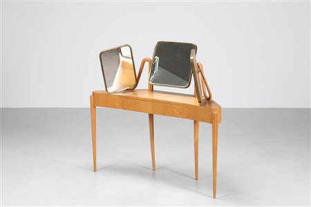 SCREMIN LUIGI (1896 - 1983) Toilette in legno di acero a tre specchi con...