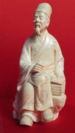 SCULTURA IN AVORIO Okimono in avorio scrittore Giappone XIX secolo firmato su...