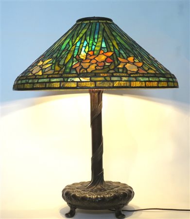 TIFFANY STUDIOS NEW YORK - LAMPADA DA TAVOLO 'DAFFODIL' N° 1487, 1910 ca. con...