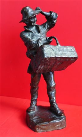 SCULTURA IN BRONZO, 1930 ca. raffigurante 'Contadino' 31,5 cm A CAST BRONZE...