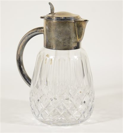 Gruppo di sei antichi piatti di Murano in vetro incolore con profili in pasta...