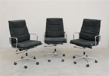 Charles e Ray Eames Lotto composto da tre poltrone della serie "Aluminium...