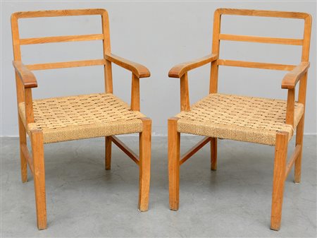 Pier Giulio Magistretti (attribuito) Due sedie capotavola con sedili...