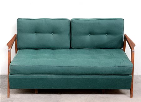 Divano letto con struttura in legno massello curvato rivestito in tessuto...