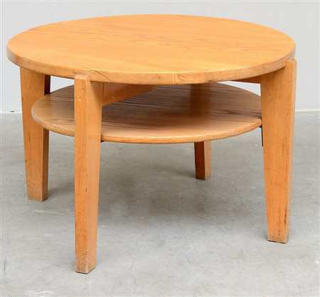 Pier Giulio Magistretti (attribuito) Tavolino tondo in legno chiaro, a due...