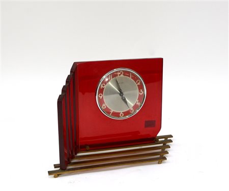 Orologio da tavolo di gusto DÈco in bachelite con base in ottone, quadrante a...