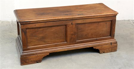 Cassapanca in legno di forma squadrata (cm 120x53x46) (difetti)