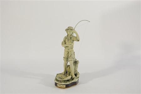 Visentin "Piccolo pescatore" scultura in biscuit (h cm 30) firmata alla base