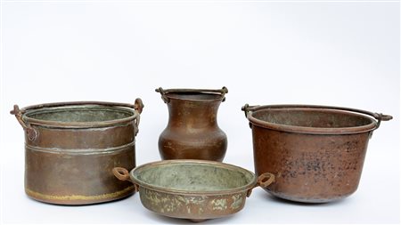 Lotto composto da due pentole e due contenitori in rame (difetti)