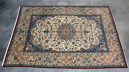 Tappeto Tabriz, Persia secolo XX. Disegno a medaglione azzurro fu fondo...