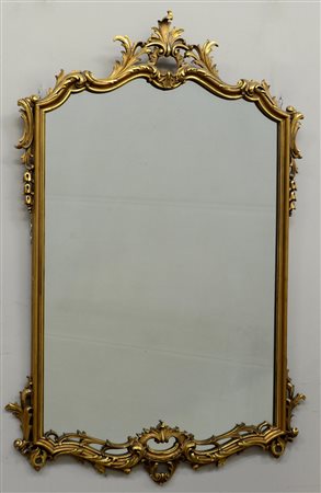 Specchiera in legno e pastiglia intagliata e dorata (cm 94x140) (lievi difetti)