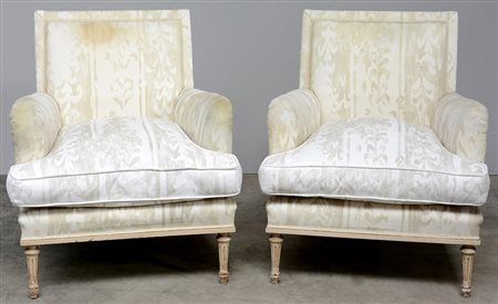 Coppia di poltrone da riposo con gambe stile Luigi XVI con struttura in legno...