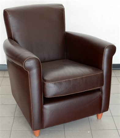 Poltrona Chateau d'Ax imbottita, rivestita in pelle marrone (lievi difetti)