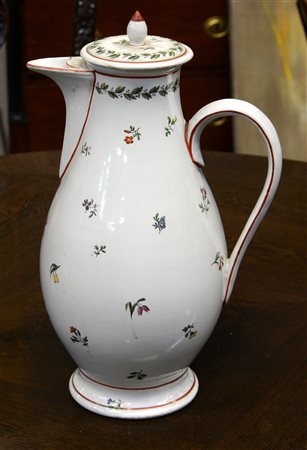 Antica caffettiera con coperchio in ceramica bianca decorata con minuscoli...