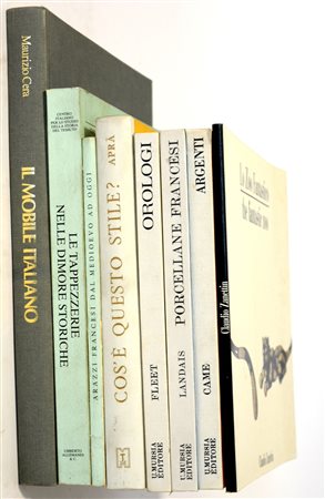 (Libri) Lotto composto da 8 voll. di vario argomento fra cui gli orologi, le...