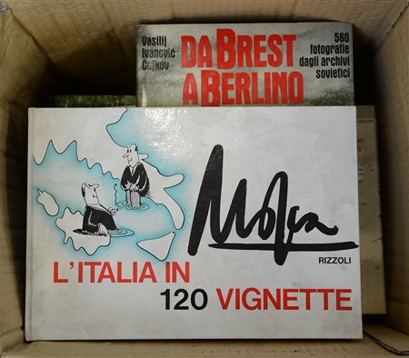 (Libri) Cartone contenente diversi volumi di argomento principalmente...