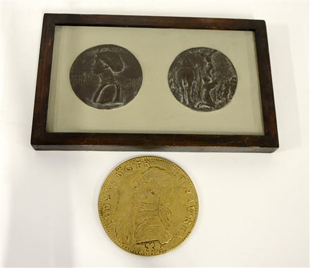 Lotto composto da due riproduzioni di medaglie dall'antico