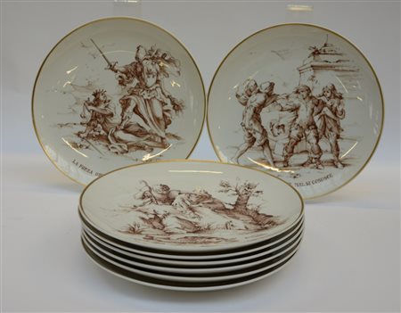 Gruppo di otto piatti in porcellana decorati in monocromia con figure e...
