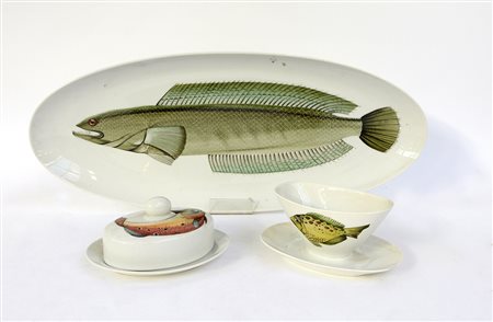 Lotto composto da una pesciera, una salsiera e un porta burro in ceramica...