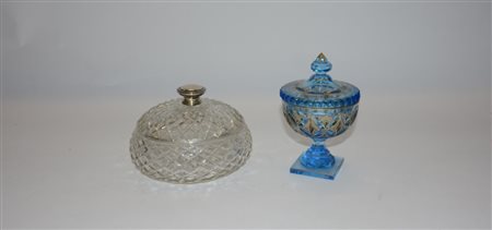 Lotto composto da due porta dolci in cristallo e argento