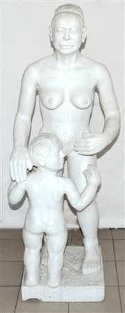 Villa "Madre con bambino" scultura in marmo bianco, firmato e datato 1973 sul...