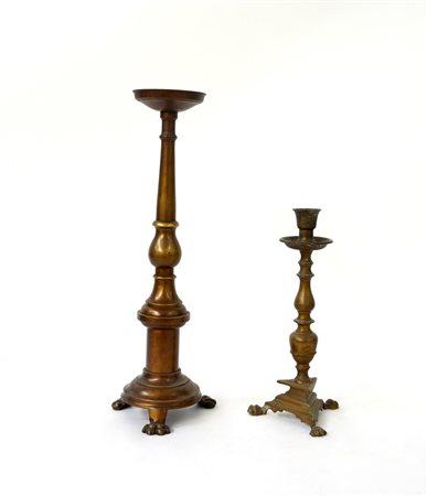 Lotto composto da due candelieri di diversa epoca