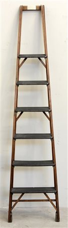 Scala da biblioteca in legno a sei pioli