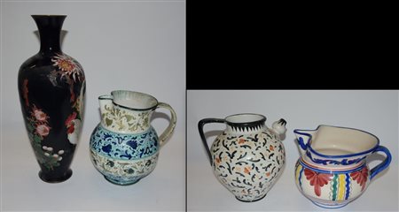 Manifatture diverse. Lotto composto da tre versatoi in ceramica e un vaso in...
