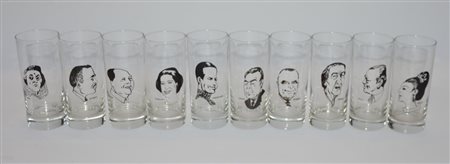 Gruppo di nove bicchieri da bibita con effigi di uomini importanti della...