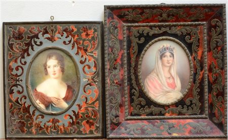 Lotto composto da due miniature raffiguranti gentildonne in cornici...