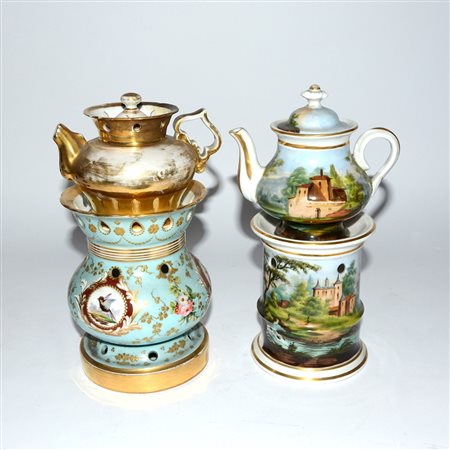 Due veilleuse in porcellana decorate in policromia a paesaggi, fiori e...