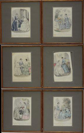 Gruppo di sei litografie francesi a colori raffiguranti donne in abiti...
