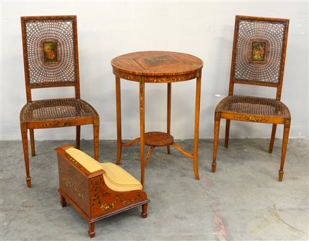 Coppia di sedie decorate a ghirlande policrome, schienale e sedile...