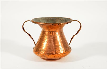 Piccolo vaso biansato in rame