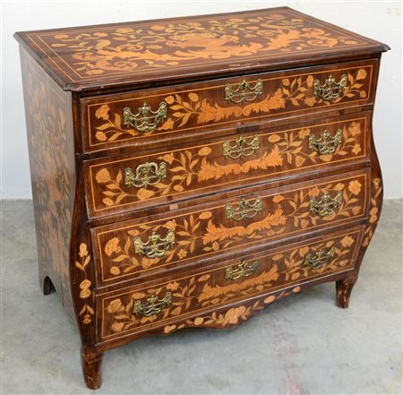 Cassettone olandese a quattro cassetti, intarsiato e mosso (cm 92x84x53)