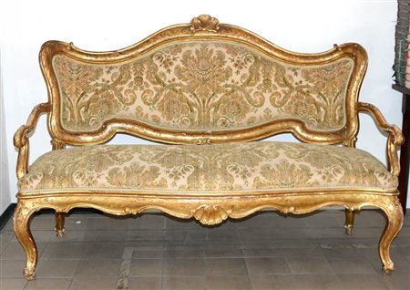Divano a tre posti in stile Luigi Filippo in legno intagliato e dorato,...