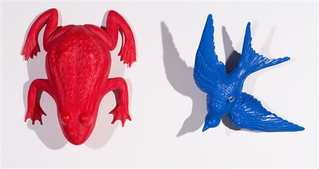 CRACKING ART GROUP (1993) Lotto composto da due sculture A) Rana cm 30x21x9...