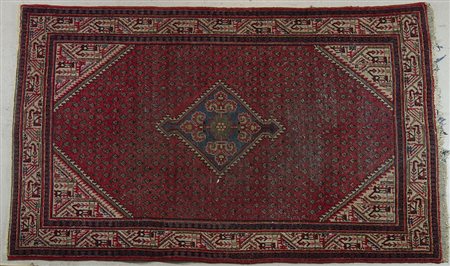 Tappeto cm. 130x205.