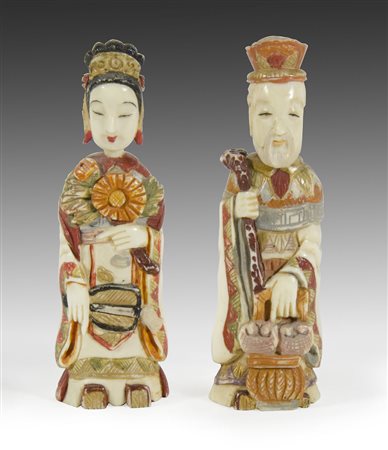 Lotto di 2 antiche snuff-bottle in avorio finemente scolpito e dipinto. H....