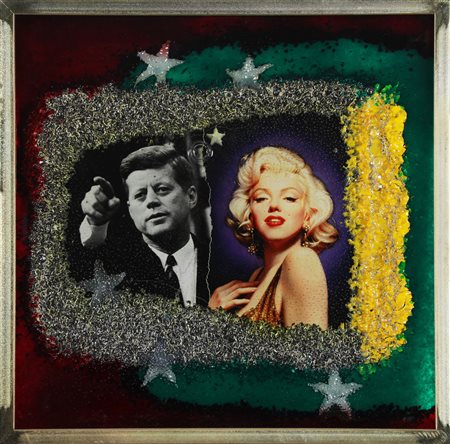 RONDA OMAR (n. 1947) Marilyn + J.F.K. frozen. . 2005. Plastica. Cm 50,00 x...