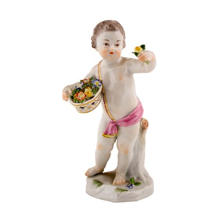 Quattro statuine in porcellana raffiguranti le Quattro Stagioni. A...