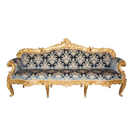 Divano in legno intagliato e dorato II metà XIX sec. Schienale, braccioli,...