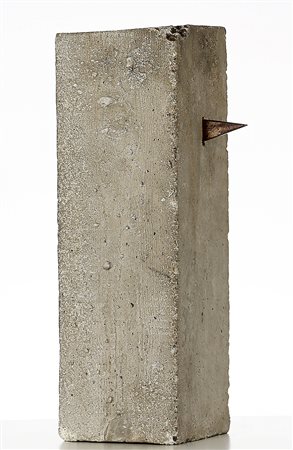 MAURO STACCIOLI 1937 Senza titolo, 1974 Scultura in cemento e ferro, cm. 34 x...
