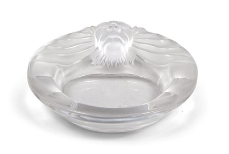 POSACENERE DI RENÈ LALIQUE in cristallo lucido e satinato sormontato da una...