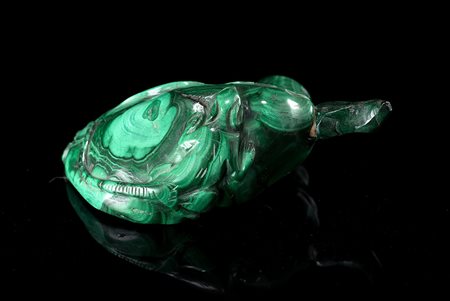 Snuff bottle in malachite scolpita a forma di fiore di loto Cina, fine...