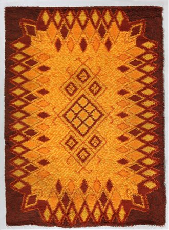 MANIFATTURA ITALIANA Tappeto anni 60/70 . -. Cm 170,00 x 240,00.