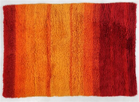 MANIFATTURA ITALIANA Tappeto anni 60/70 . -. Cm 160,00 x 230,00.