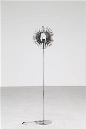 PANTON VERNER (1926 - 1998) Attrib. Lampada da terra in metallo cromato, anni...