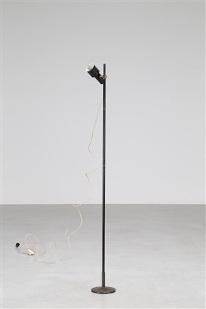 MANIFATTURA ITALIANA Lampada da terra in metallo laccato e dettagli in...